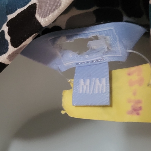 🌼3 for 30 🌼 Suzy Shier Never Worn Size M - Picture 5 of 6